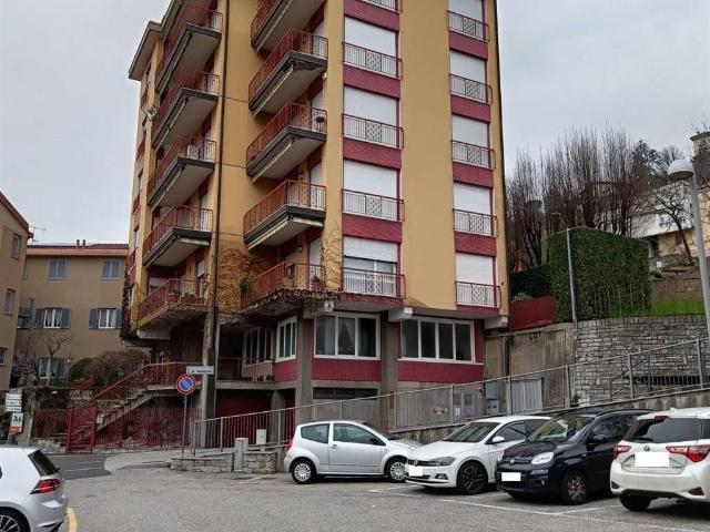 Appartamento in vendita a Rovascio, Tavernerio