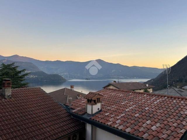 Appartamento in vendita a Tavernola Bergamasca, Lombardia