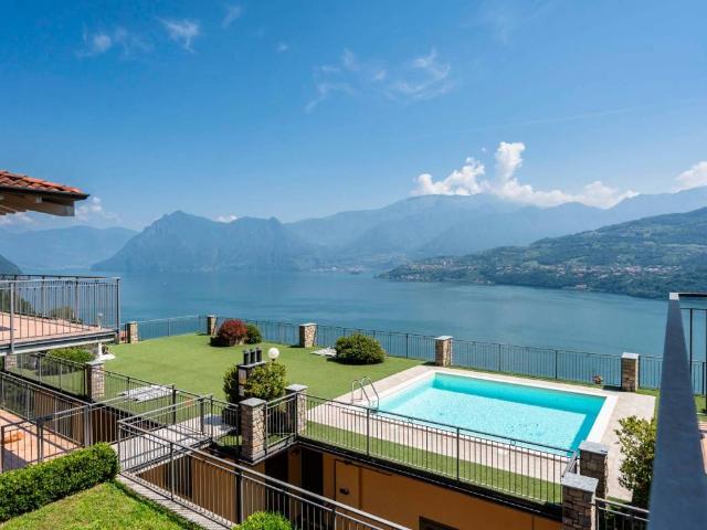 Appartamento in vendita a Tavernola Bergamasca, Lombardia