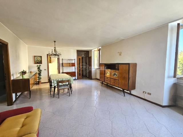 Appartamento in vendita a Tavernola Bergamasca, Lombardia