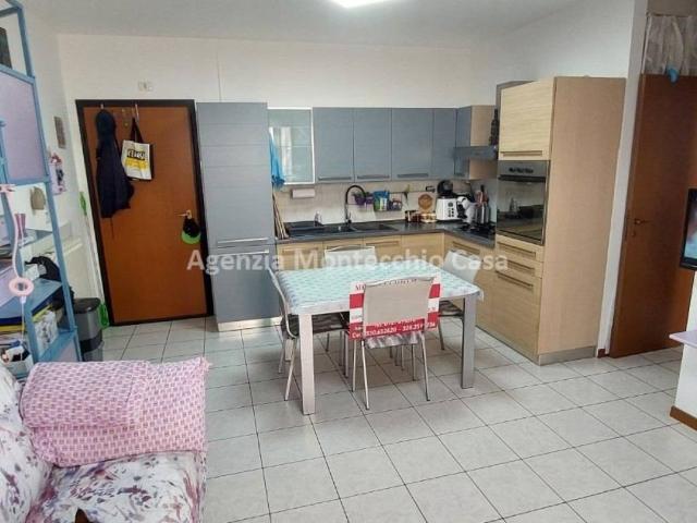 Appartamento in vendita a Padiglione, Marche