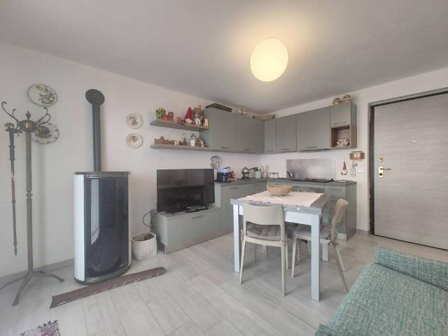 Appartamento in vendita a Roncal, Temù