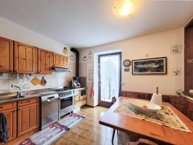 Appartamento in vendita a Pranzo, Tenno