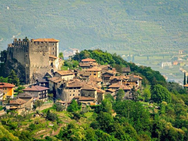Appartamento in vendita a Comunità Alto Garda e Ledro, Tenno