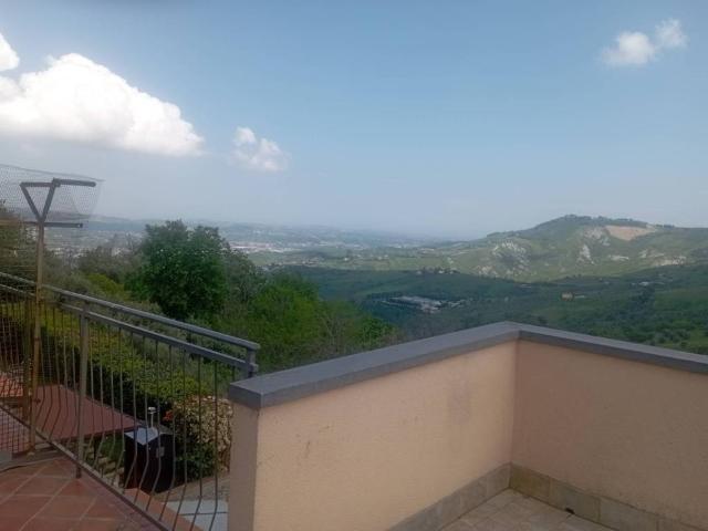 Appartamento in vendita a Teramo, Abruzzo