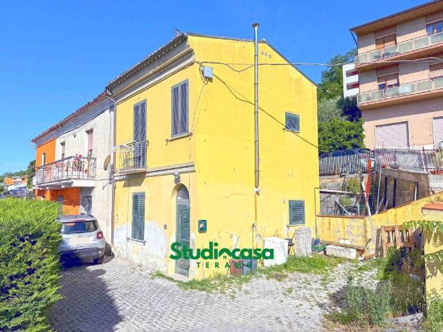 Appartamento in vendita a Gammarana, Teramo