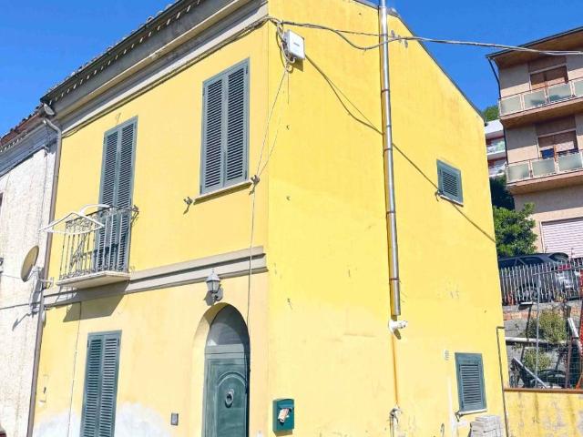 Appartamento in vendita a Gammarana, Teramo