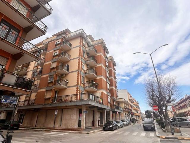 Appartamento in vendita a Puglia, Bari