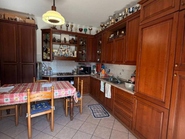 Appartamento in vendita a Ternate, Lombardia