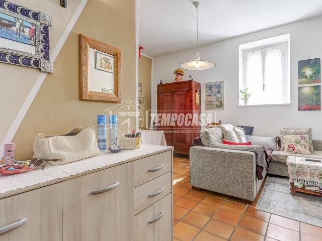 Appartamento in vendita a Ternate, Lombardia