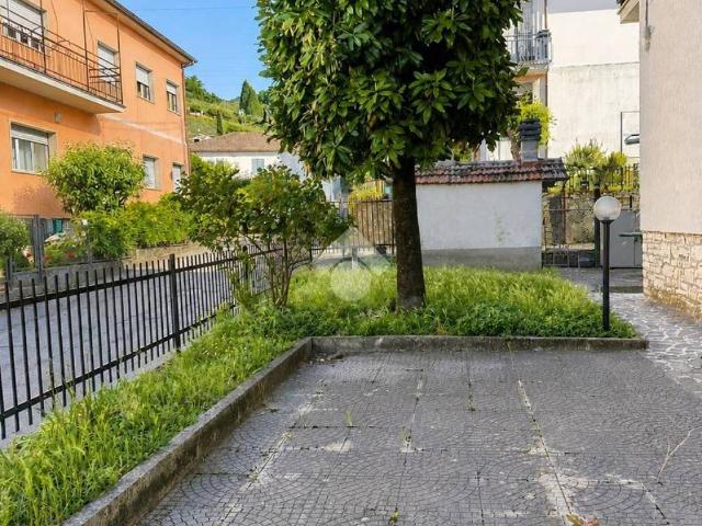 Appartamento in vendita a Terni, Umbria