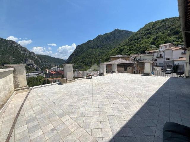 Appartamento in vendita a Terni, Umbria