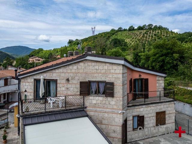 Appartamento in vendita a Terni, Umbria