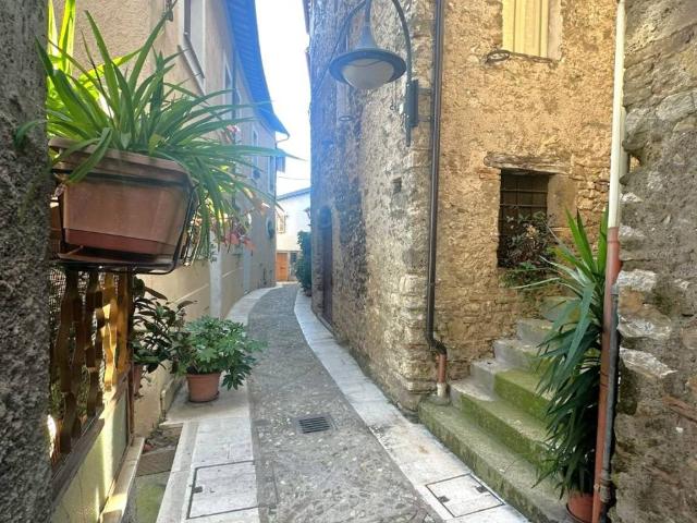 Appartamento in vendita a Terni, Umbria