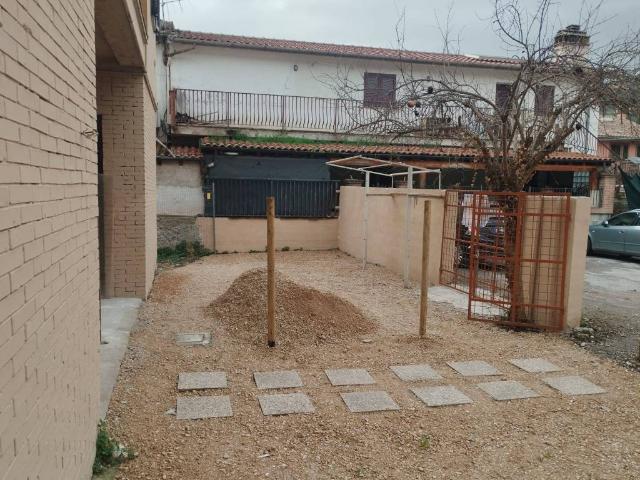 Appartamento in vendita a Vocabolo Trevi, Terni