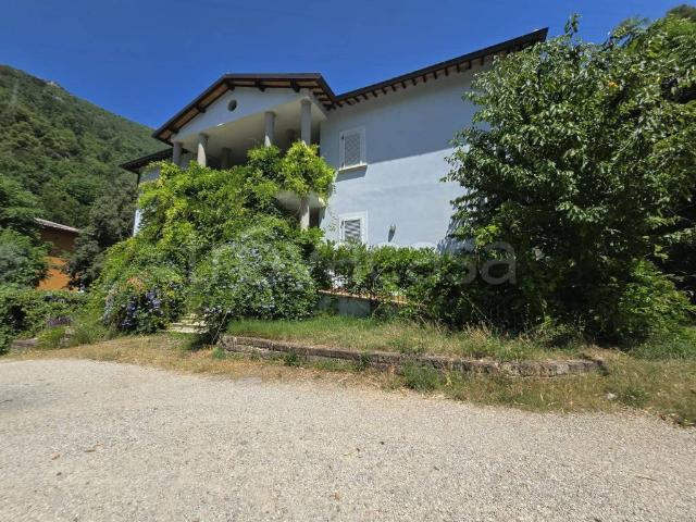 Appartamento in vendita a Terni, Umbria