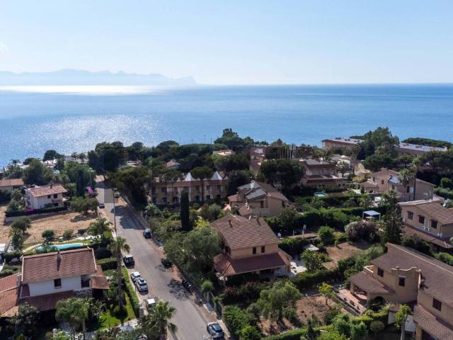 Villa Indipendente in vendita a Terrasini, Sicilia