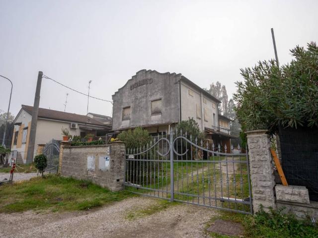 Appartamento in vendita a Mirabello, Reggio Emilia