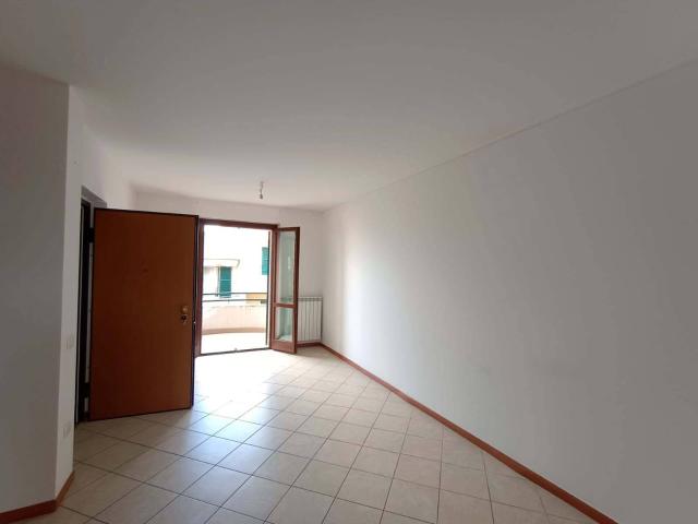 Appartamento in vendita a Terre Roveresche, Marche