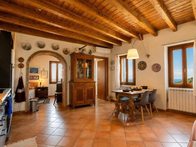 Appartamento in vendita a Terzorio, Liguria