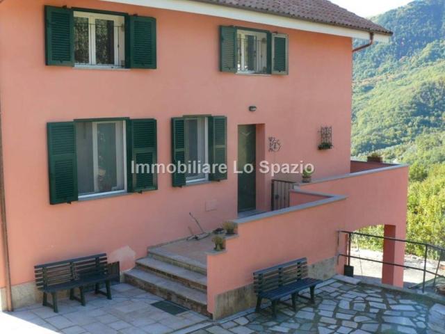 Appartamento in vendita a Testico, Liguria