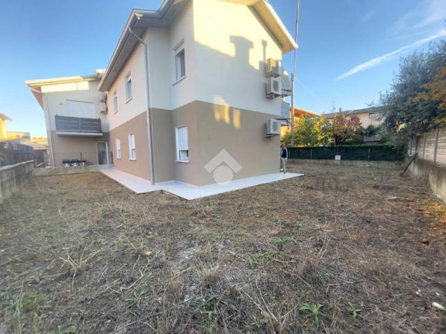 Appartamento in vendita a Tezze Sul Brenta, Veneto