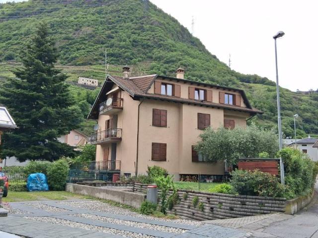 Appartamento in vendita a Tirano, Sondrio