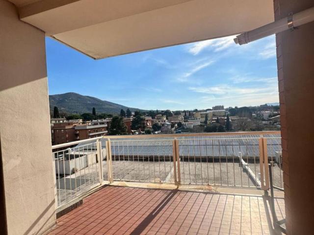 Appartamento in vendita a Campolimpido, Roma Capitale