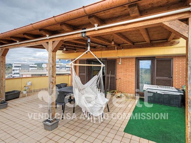Appartamento in vendita a Campolimpido, Roma Capitale