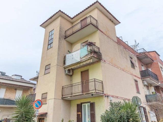 Appartamento in vendita a Paterno, Roma Capitale