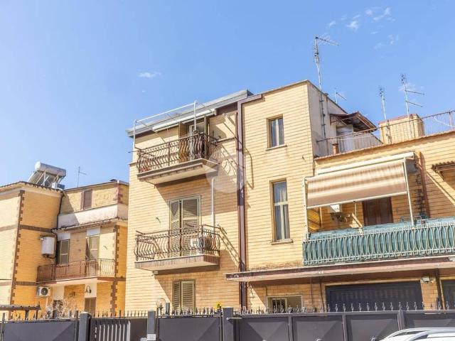 Appartamento in vendita a Paterno, Roma Capitale