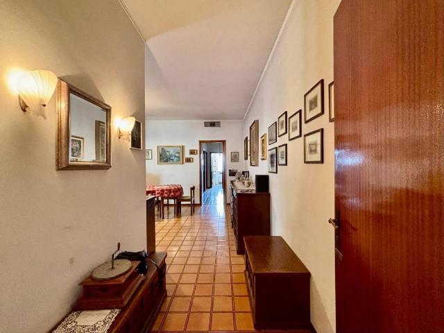 Appartamento in vendita a Lagrimone, Tizzano Val Parma