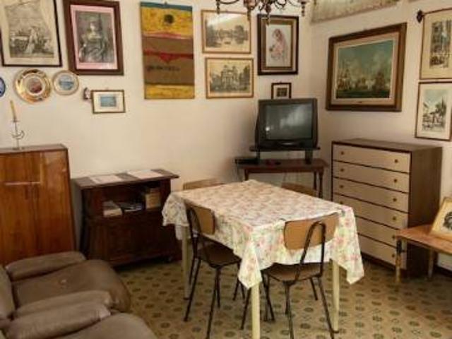Appartamento in vendita a Tizzano Val Parma, Reggio Emilia