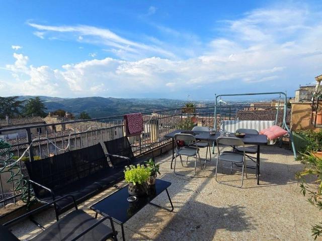 Appartamento in vendita a Izzalini, Umbria