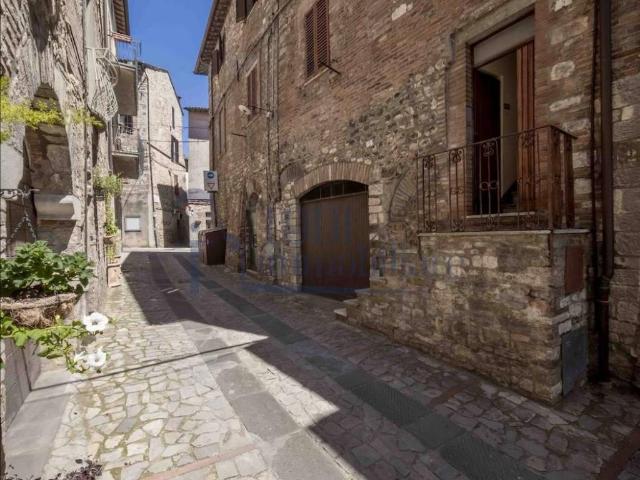 Appartamento in vendita a Izzalini, Umbria