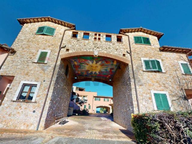Appartamento in vendita a Izzalini, Umbria