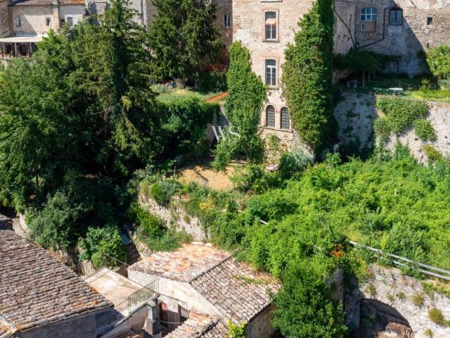 Appartamento in vendita a Izzalini, Umbria