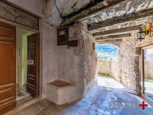 Appartamento in vendita a Toffia, Lazio