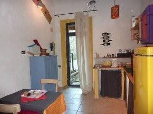 Appartamento in vendita a Toffia, Lazio