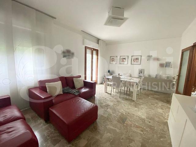 Appartamento in vendita a Tolentino, Macerata
