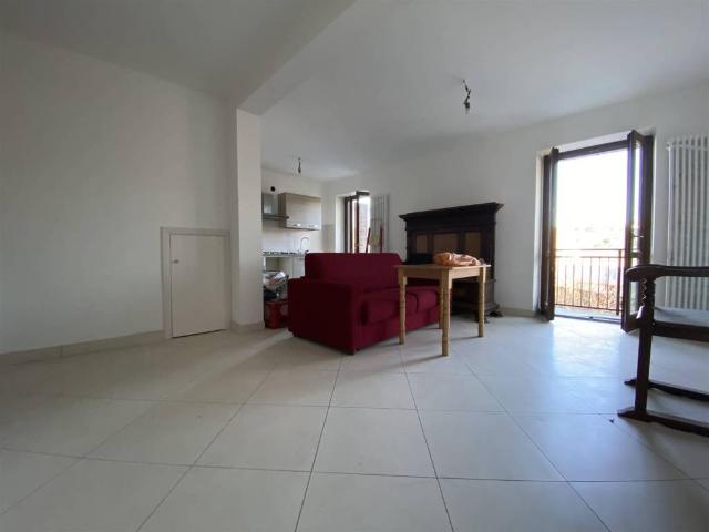 Appartamento in vendita a Cerei, Piemonte