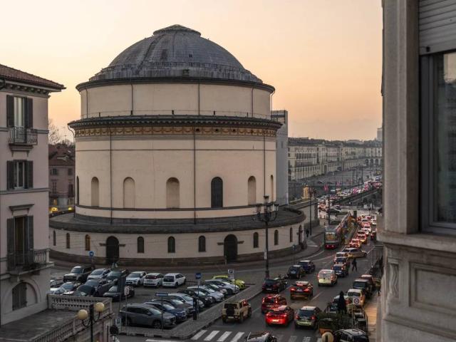 Appartamento in vendita a Circoscrizione 8, Piemonte