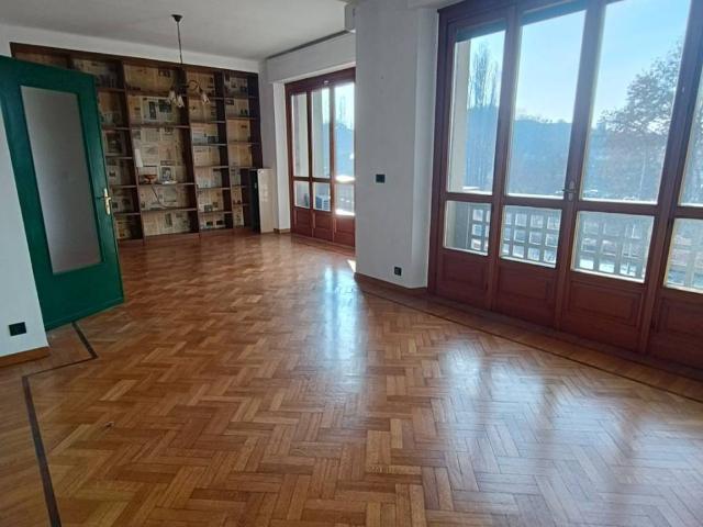 Appartamento in vendita a Circoscrizione 7, Piemonte