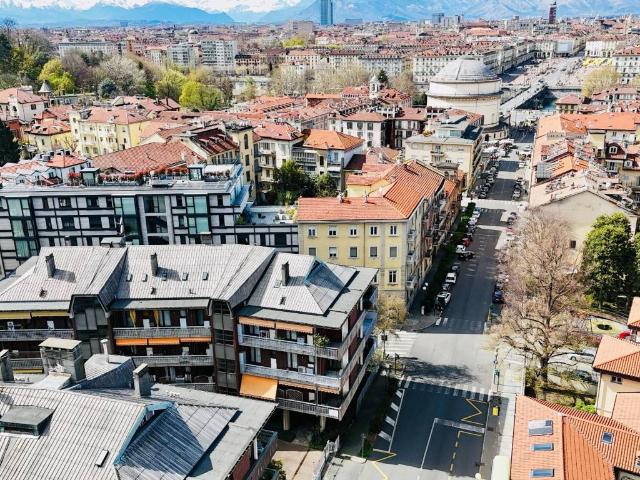 Appartamento in vendita a Circoscrizione 8, Piemonte