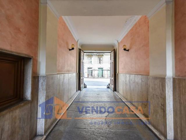 Appartamento in vendita a Circoscrizione 8, Piemonte