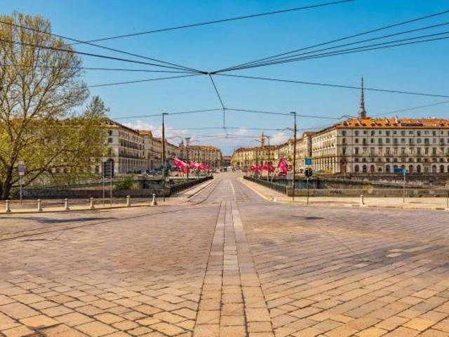 Appartamento in vendita a Circoscrizione 8, Piemonte