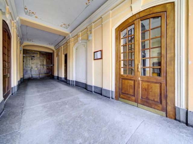 Appartamento in vendita a Circoscrizione 8, Piemonte
