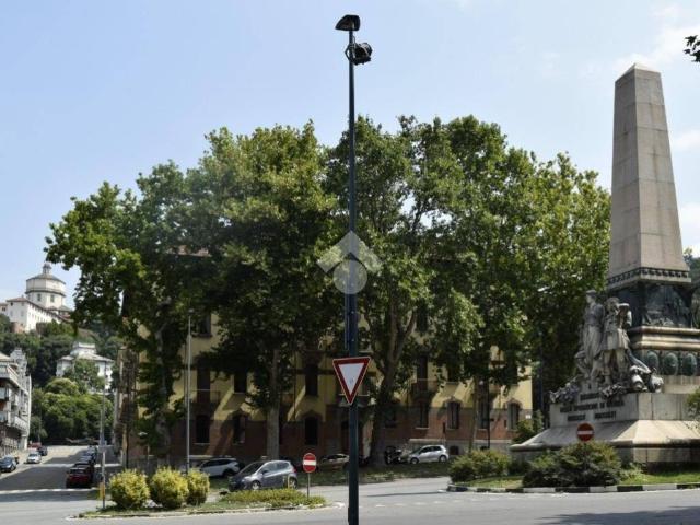 Appartamento in vendita a Circoscrizione 8, Piemonte