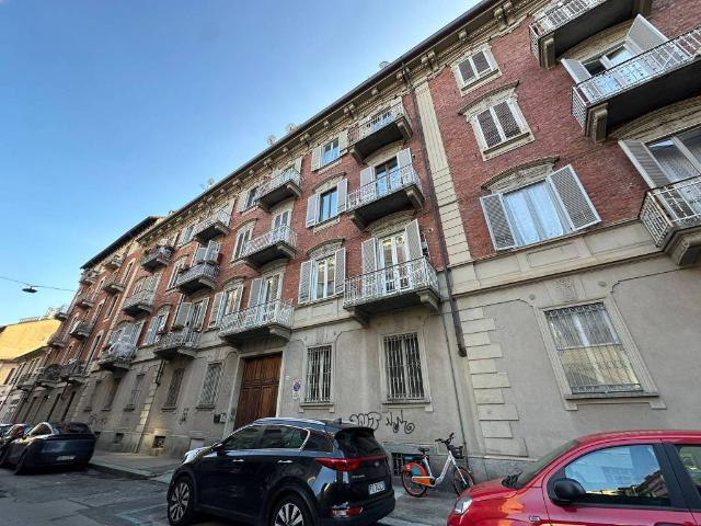 Appartamento in vendita a Circoscrizione 4, Piemonte