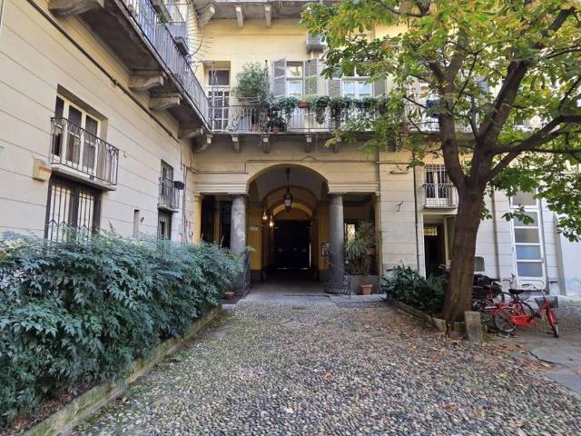 Appartamento in vendita a Centro, Torino